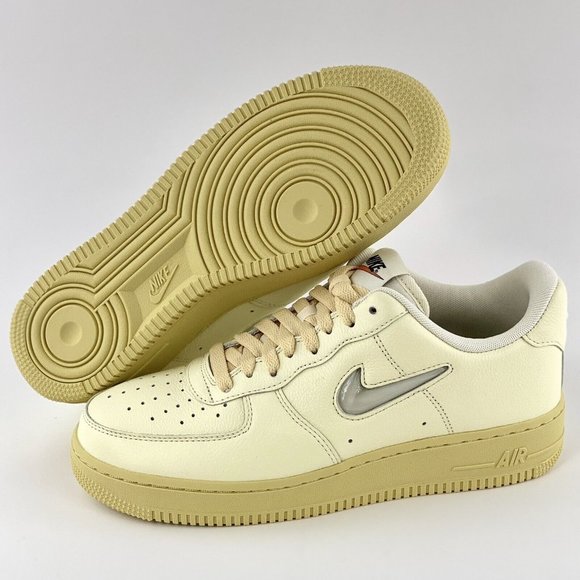 Nike Air Force 1 07 LX Coconut Milk Women's Size 9 Sneakers Shoes DO9456-100 - Picture 3 of 12